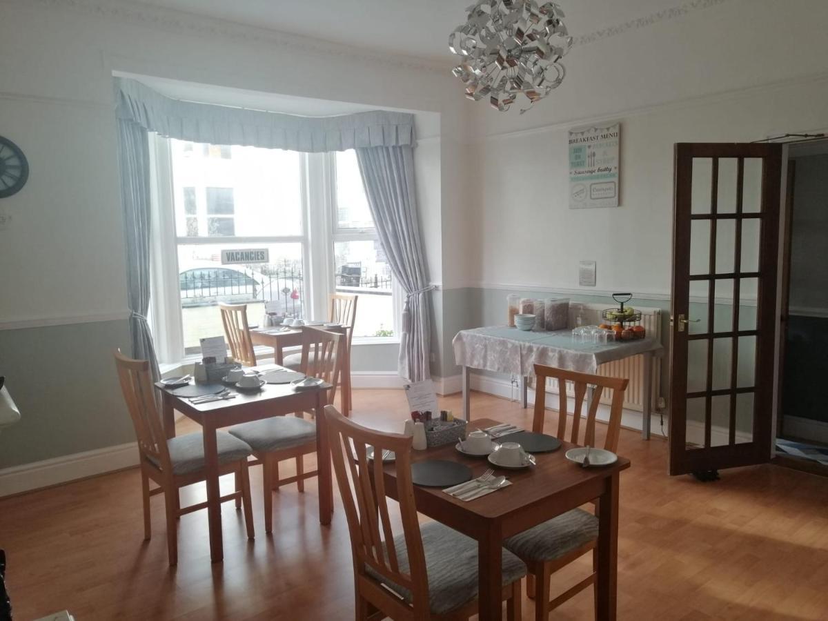 No 6 Quality Guesthouse Llandudno Buitenkant foto